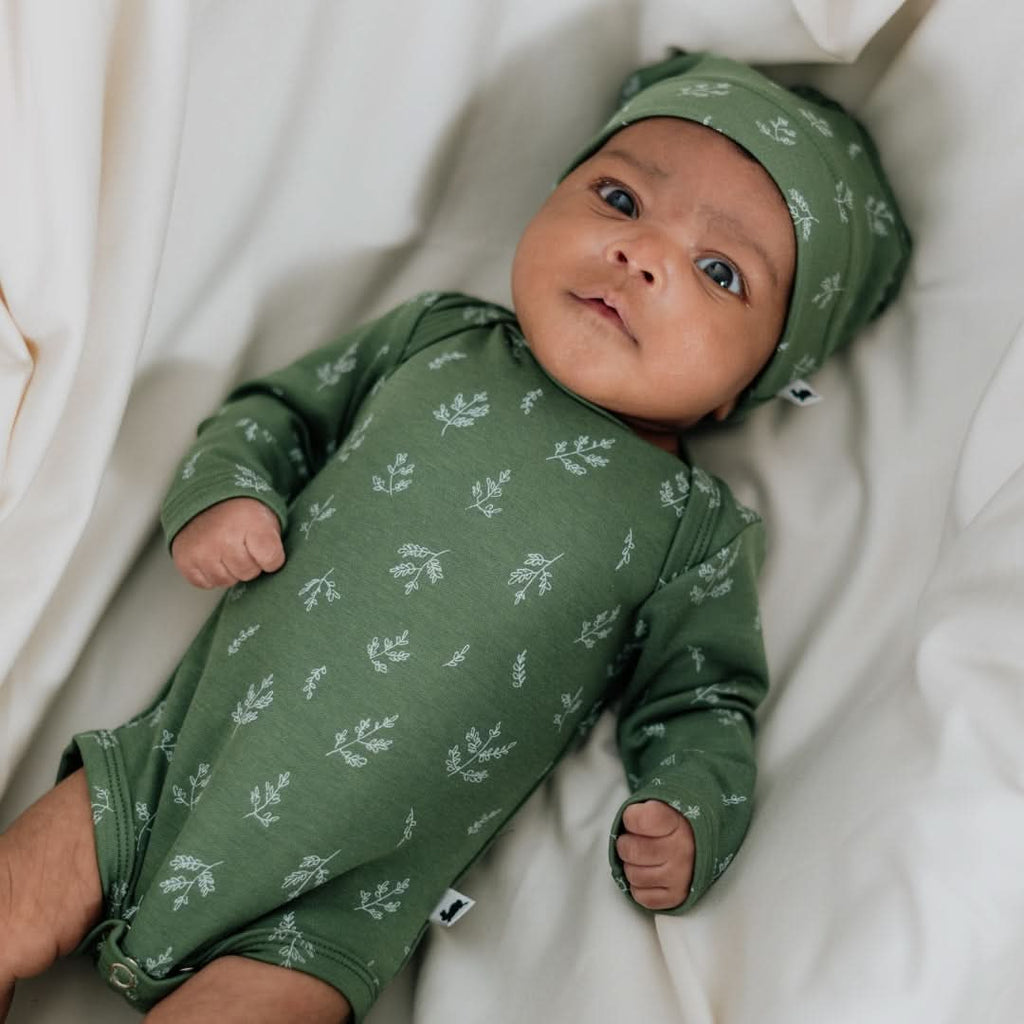Baby Long-Sleeve Bamboo Onesie | Travel : Grenouillère bébé à manches longues en bambou | Voyage