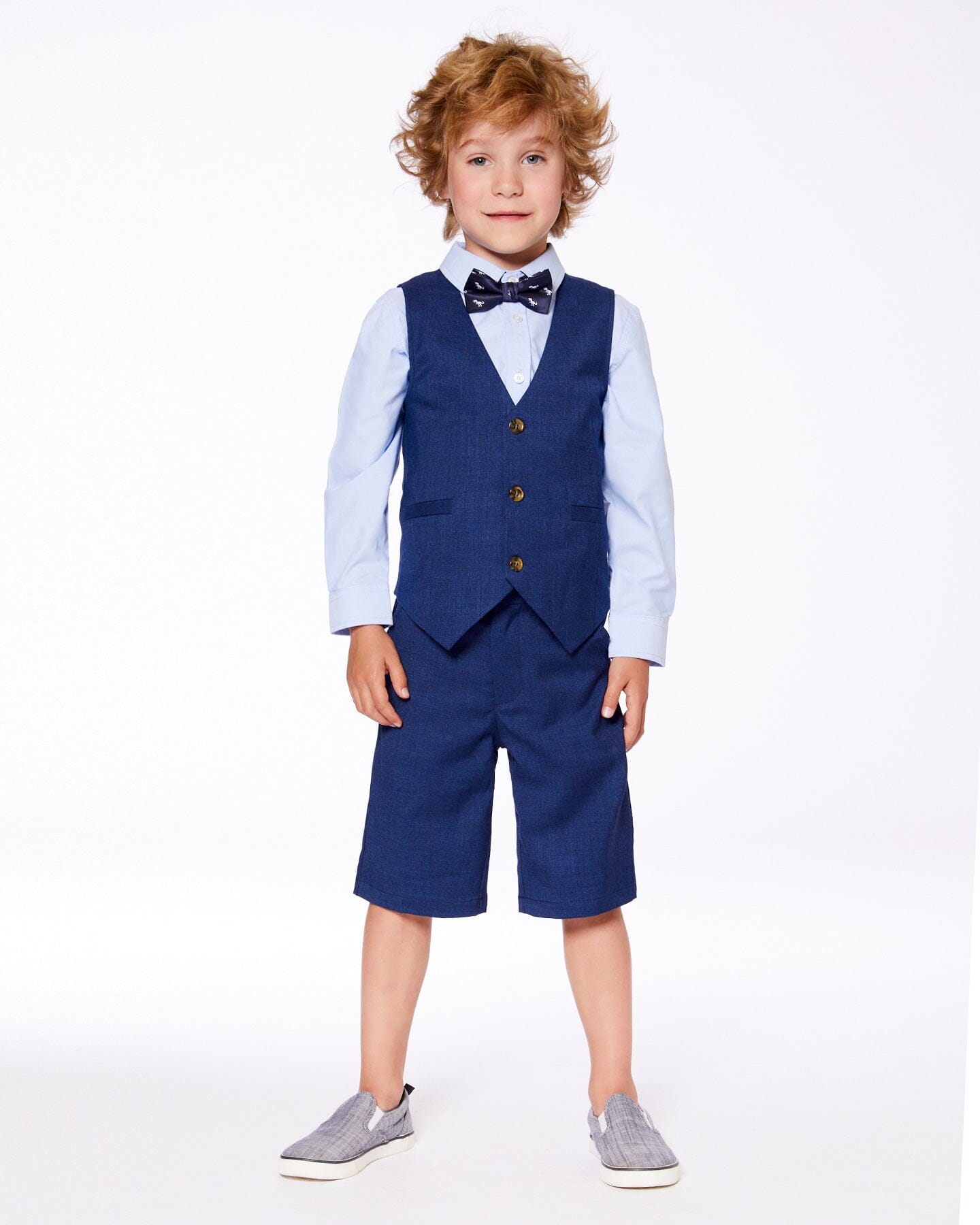 Long Sleeve Button Down Shirt Pale Blue : Chemise à manches longues boutonnée bleu pâle