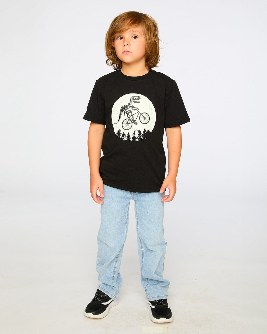 Glow In The Dark Organic Cotton Jersey T-Shirt With Dino On Bike Print Black :T-shirt en jersey de coton biologique phosphorescent avec imprimé dinosaure à vélo noir