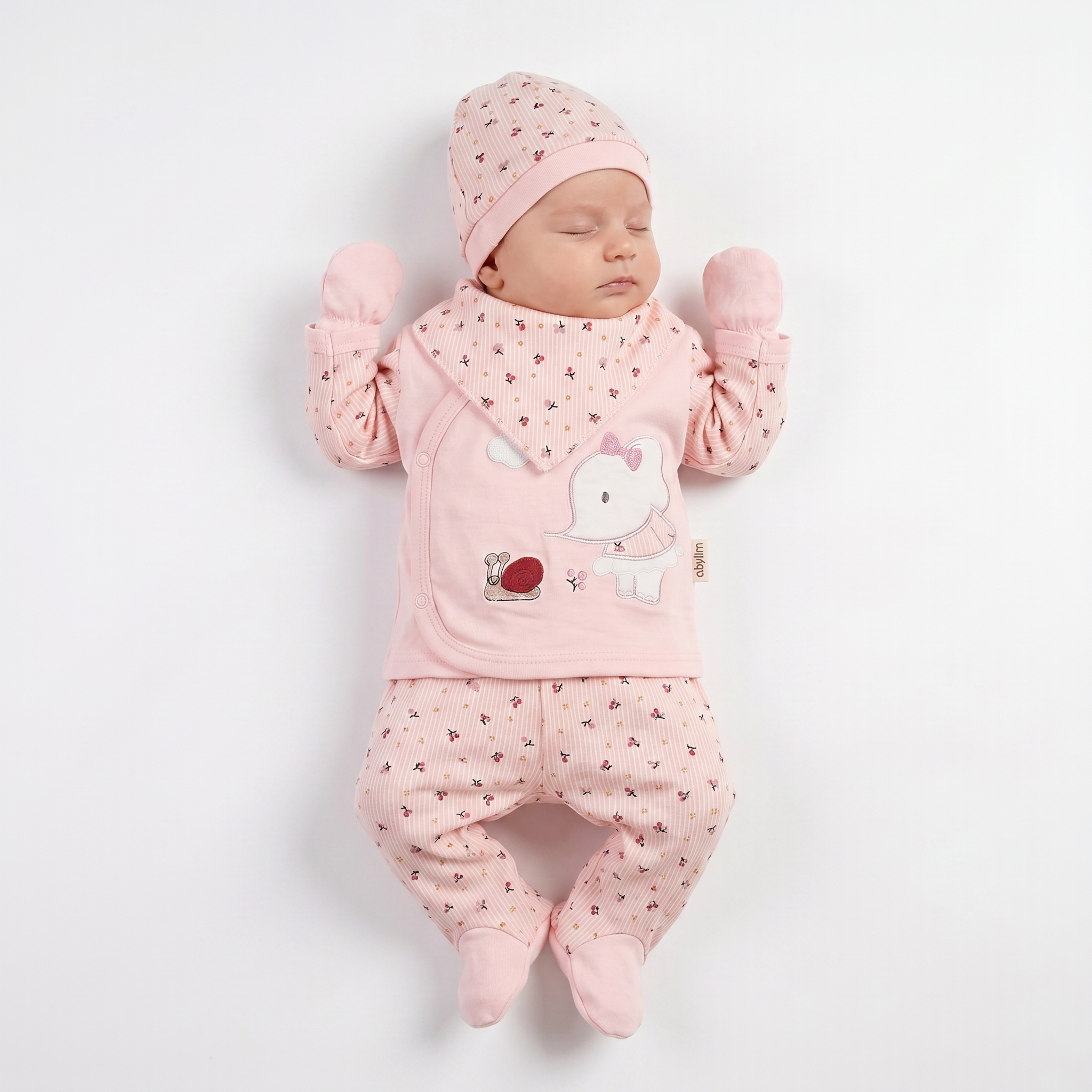 Cute Friends Newborn 5PC Set : Ensemble de 5 pièces pour nouveau-né Cute Friends