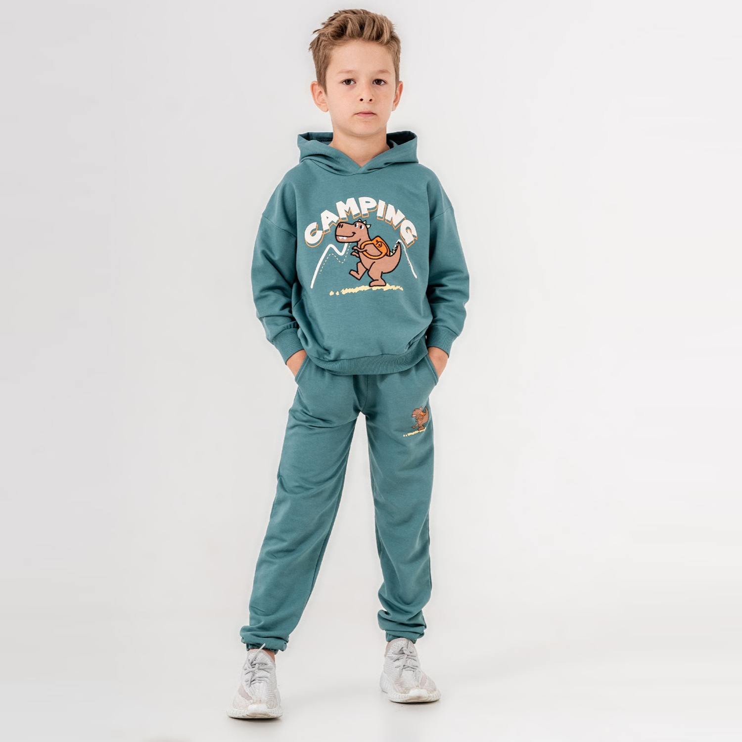 Camping Boy Cotton Joggers Set : Ensemble de jogging en coton pour garçon, idéal pour le camping