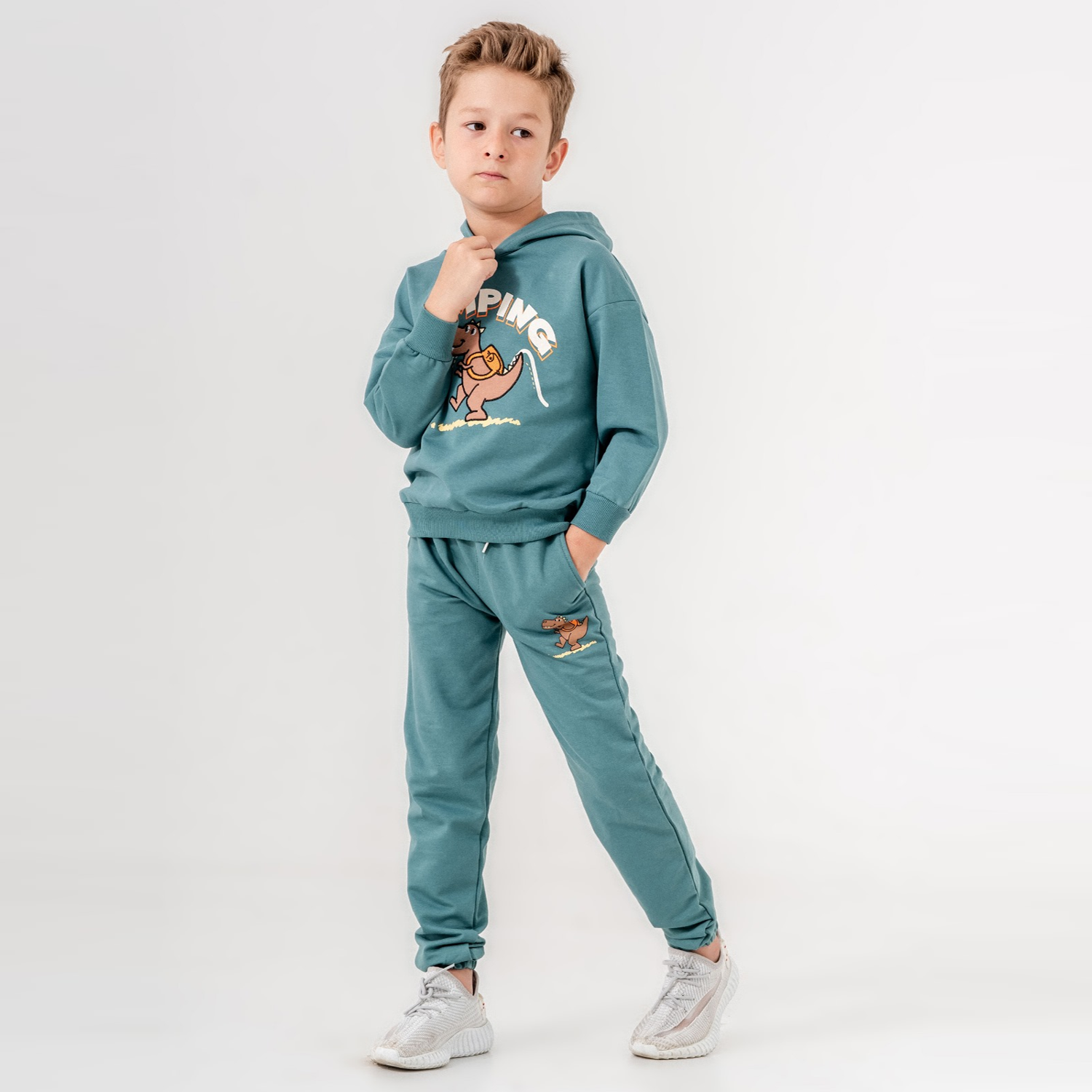 Camping Boy Cotton Joggers Set : Ensemble de jogging en coton pour garçon, idéal pour le camping